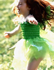 girl with dress dancing